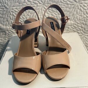 PARKER & SKY NUDE PATENT BLOCK HEEL SANDALS